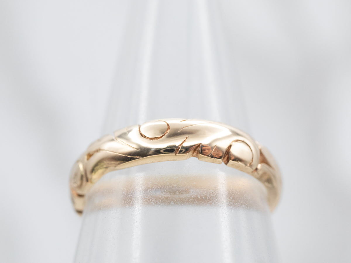 Scrolling Polished Gold Pattern Band