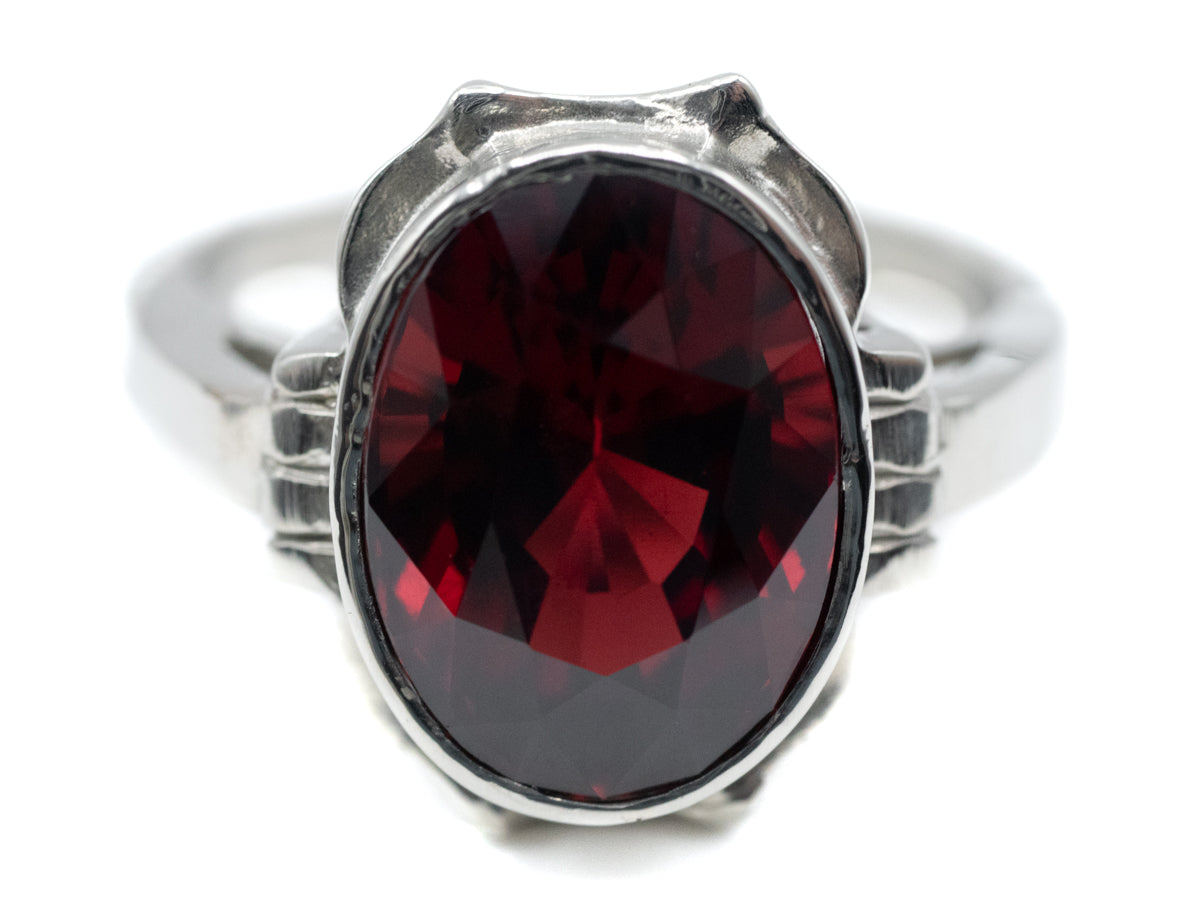 The Pyrope Garnet Peggy Ring