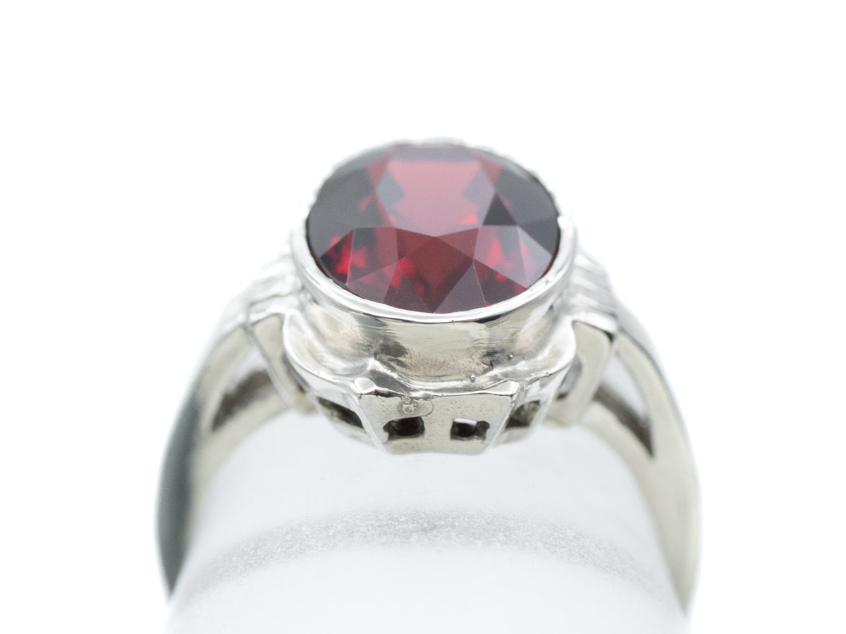 The Pyrope Garnet Peggy Ring