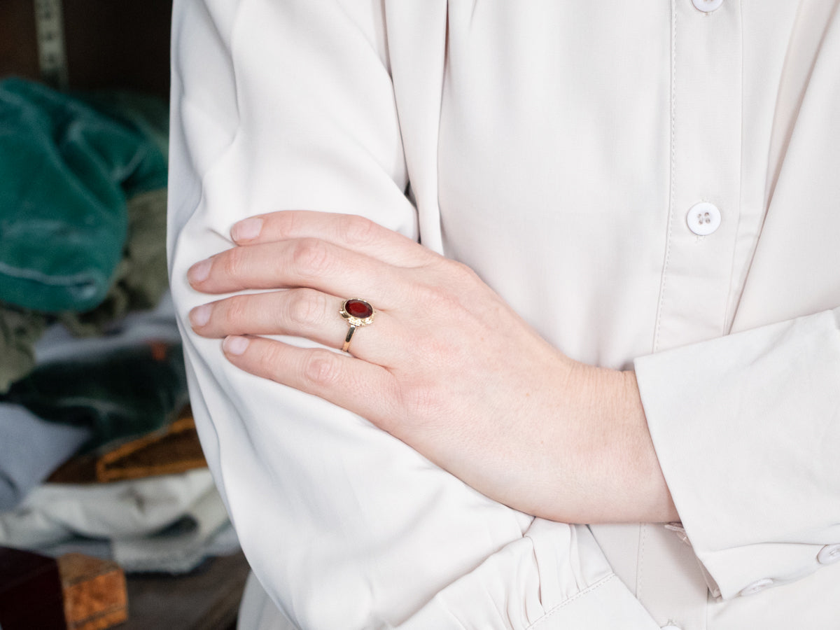 The Pyrope Garnet Peggy Ring