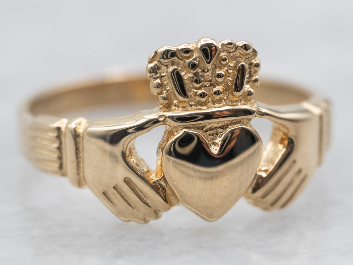 Anillo Claddagh de oro vintage