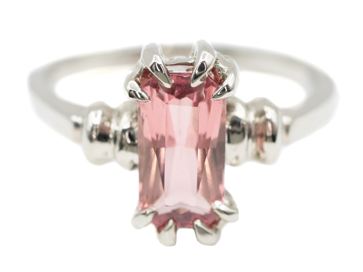 Anillo Cleo de oro blanco y turmalina rosa