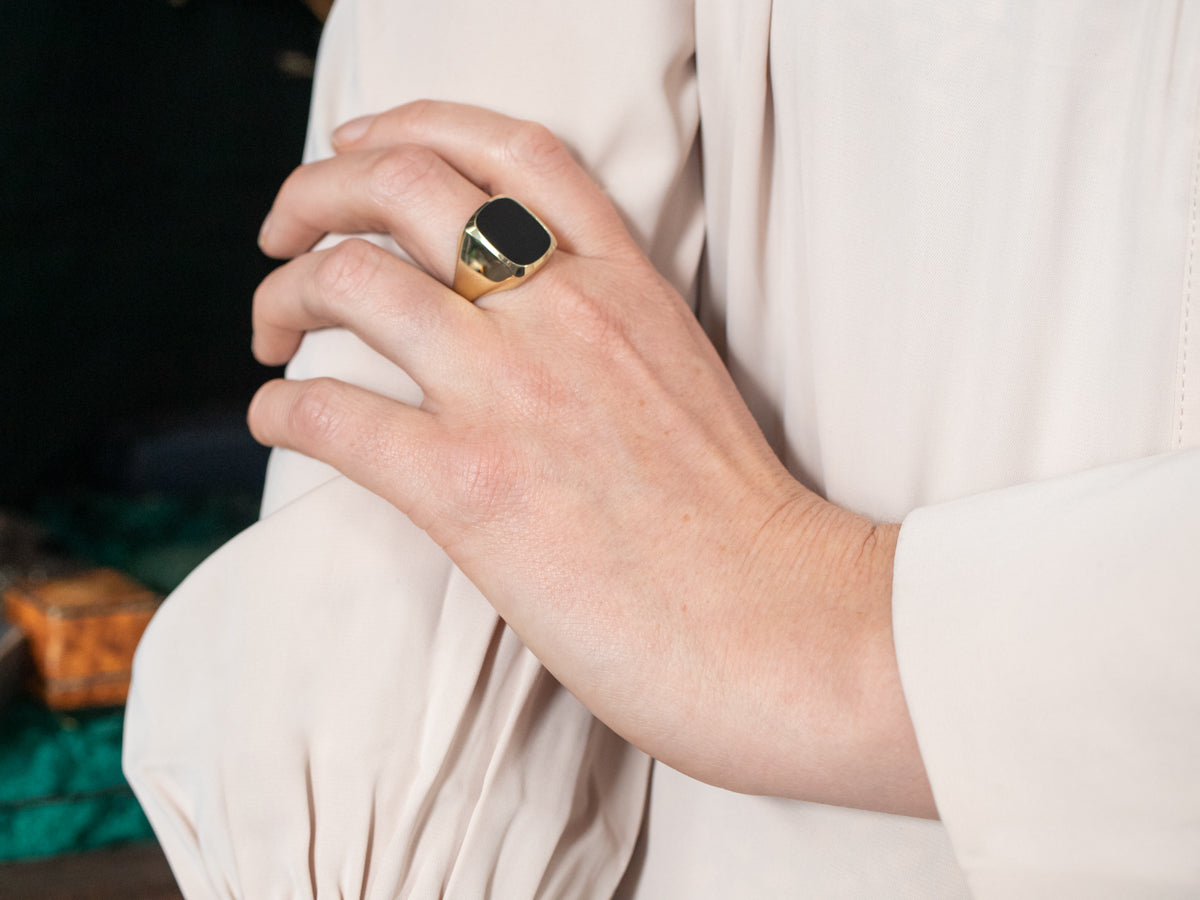 Men's Gold Signet Ring with Onyx