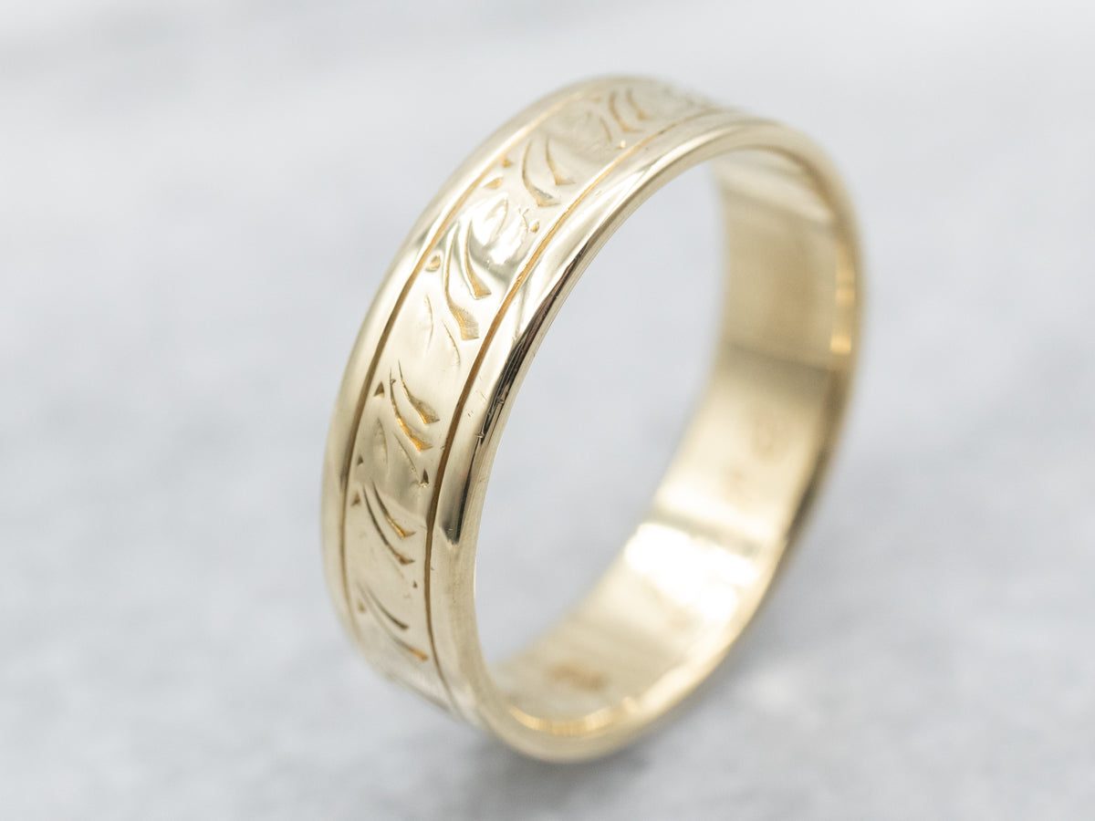 Vintage Gold Pattern Wedding Band