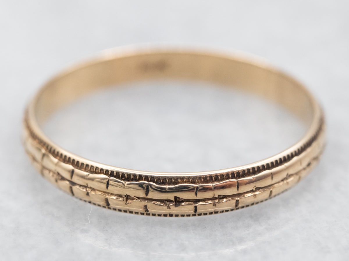 Men&#39;s Vintage Gold Patterned Band with Milgrain Edge