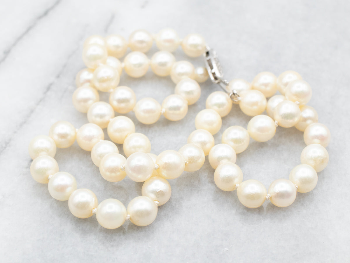 Vintage Saltwater Pearl Necklace with Pearl on Clasp