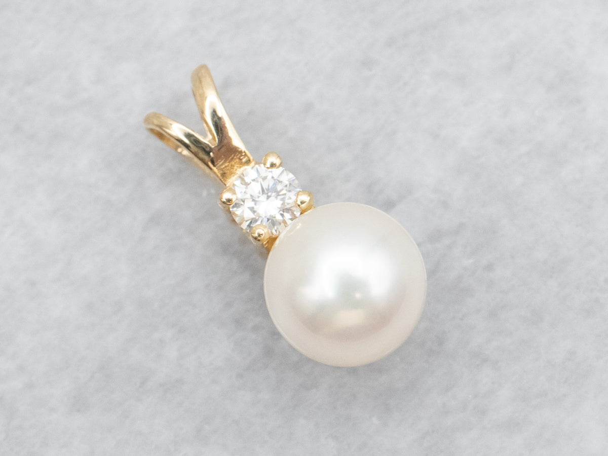 Yellow Gold Saltwater Pearl and Diamond Pendant