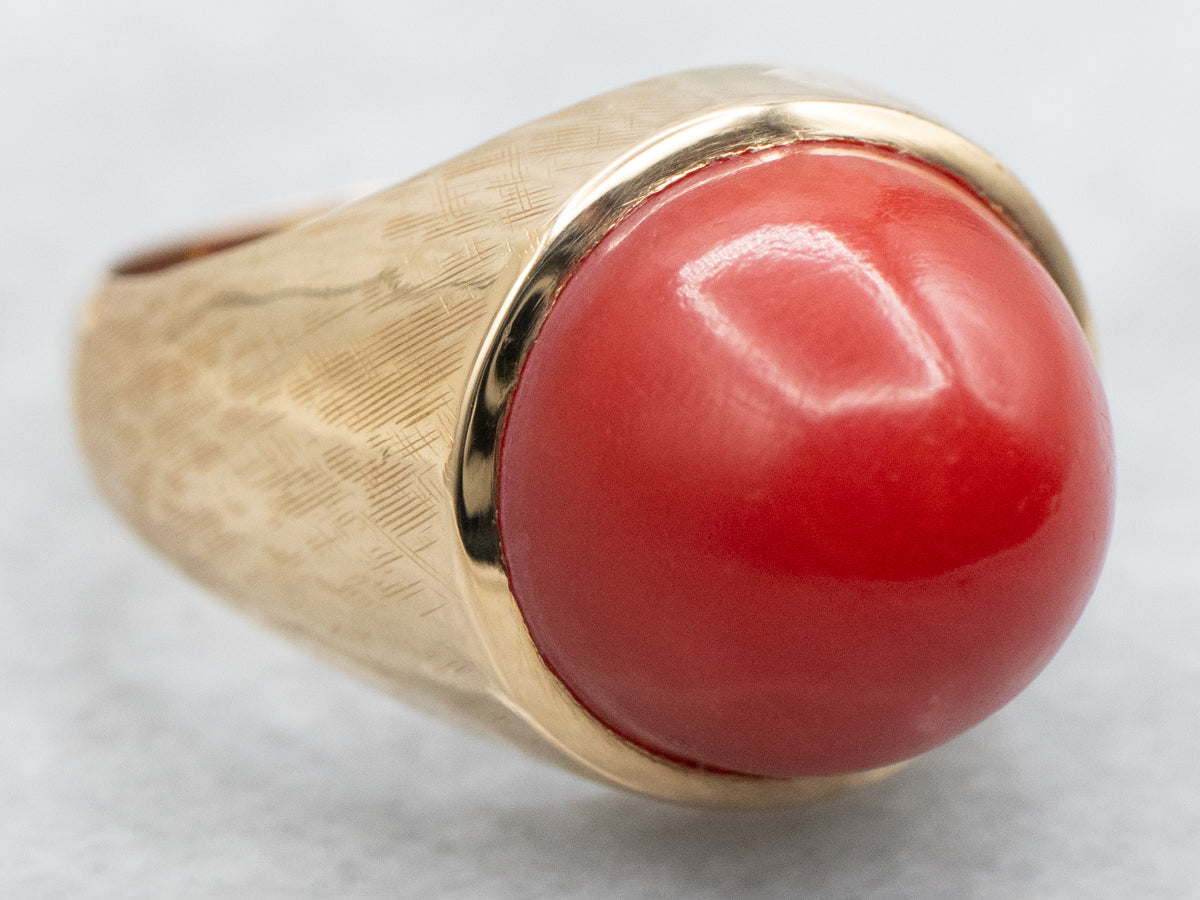 Anillo solitario de coral abovedado