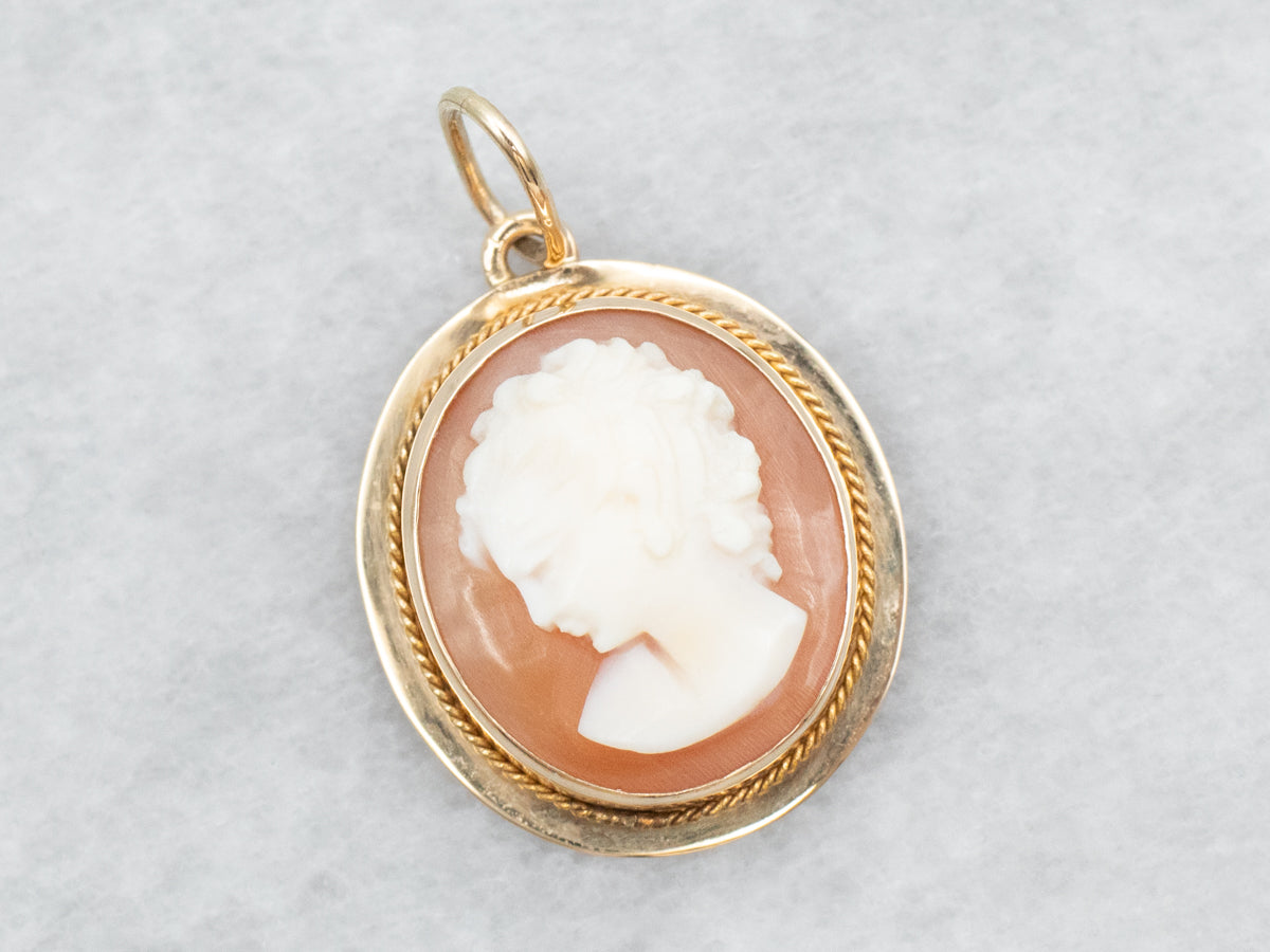 Vintage Oval Cut Cameo Pendant