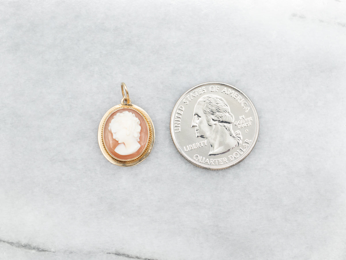 Vintage Oval Cut Cameo Pendant