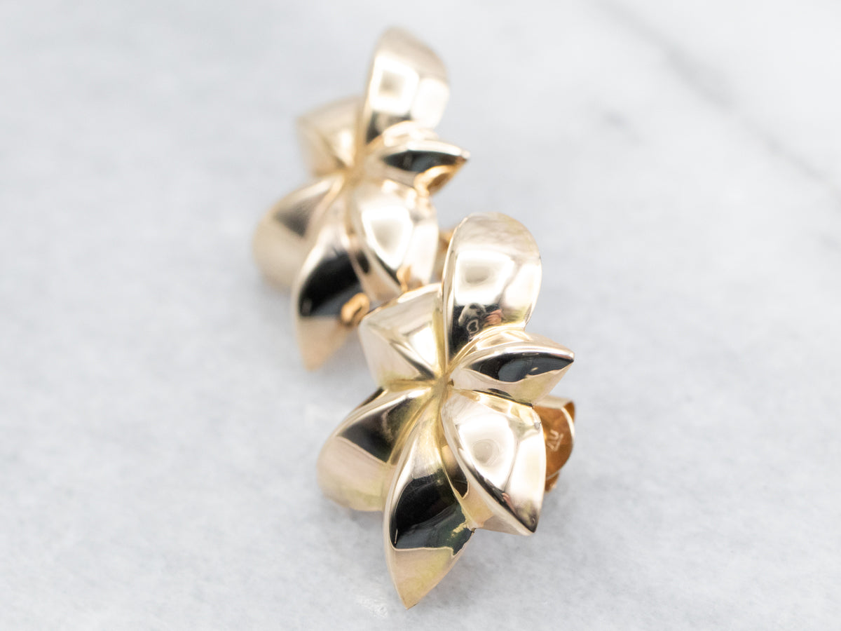 Puffy Leaf Stud Earrings