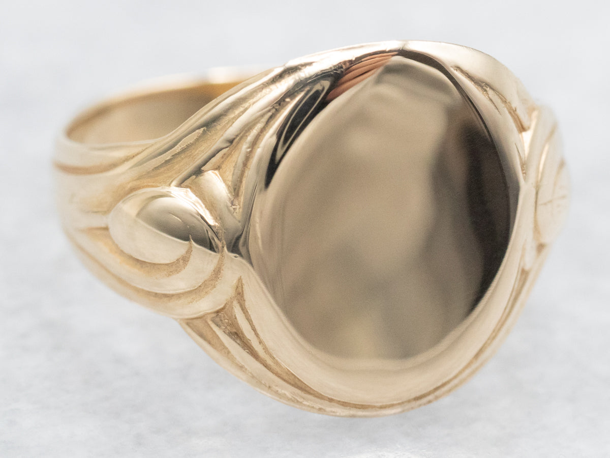 Victorian Scrolling Gold Signet Ring