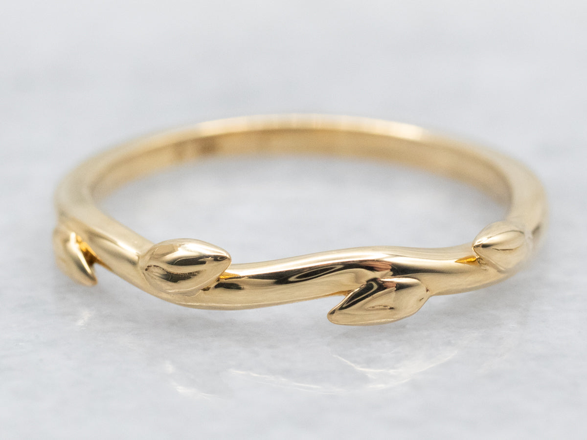 18K Gold Ivy Vine Pattern Band