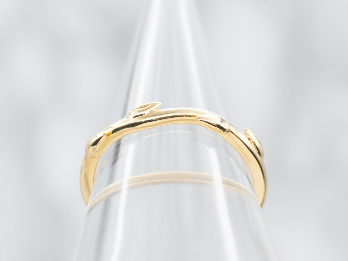 18K Gold Ivy Vine Pattern Band