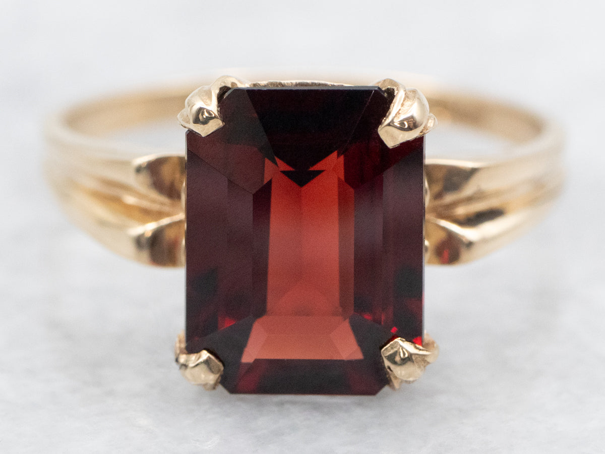 Gold Retro Era Garnet Solitaire Ring