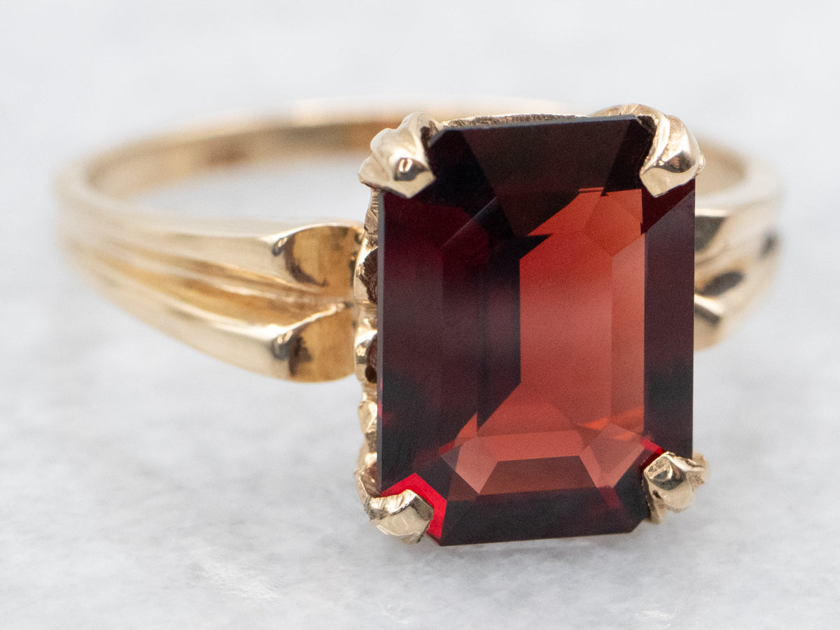 Gold Retro Era Garnet Solitaire Ring