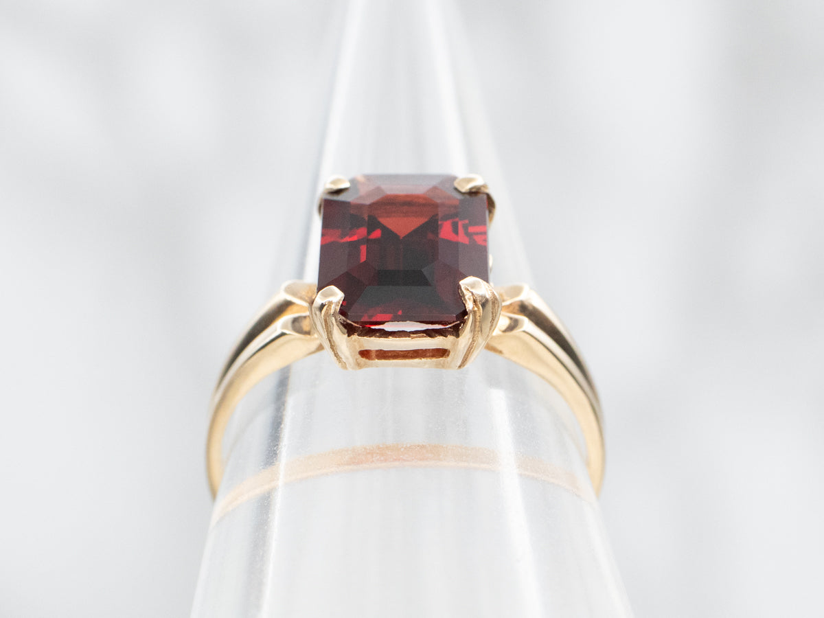 Gold Retro Era Garnet Solitaire Ring