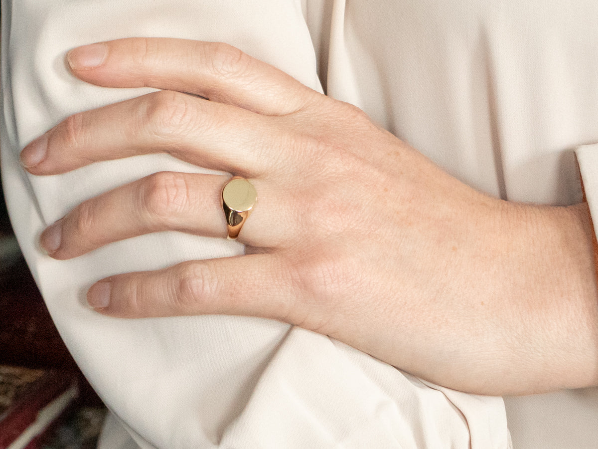 Yellow Gold Plain Signet Ring with Round Top