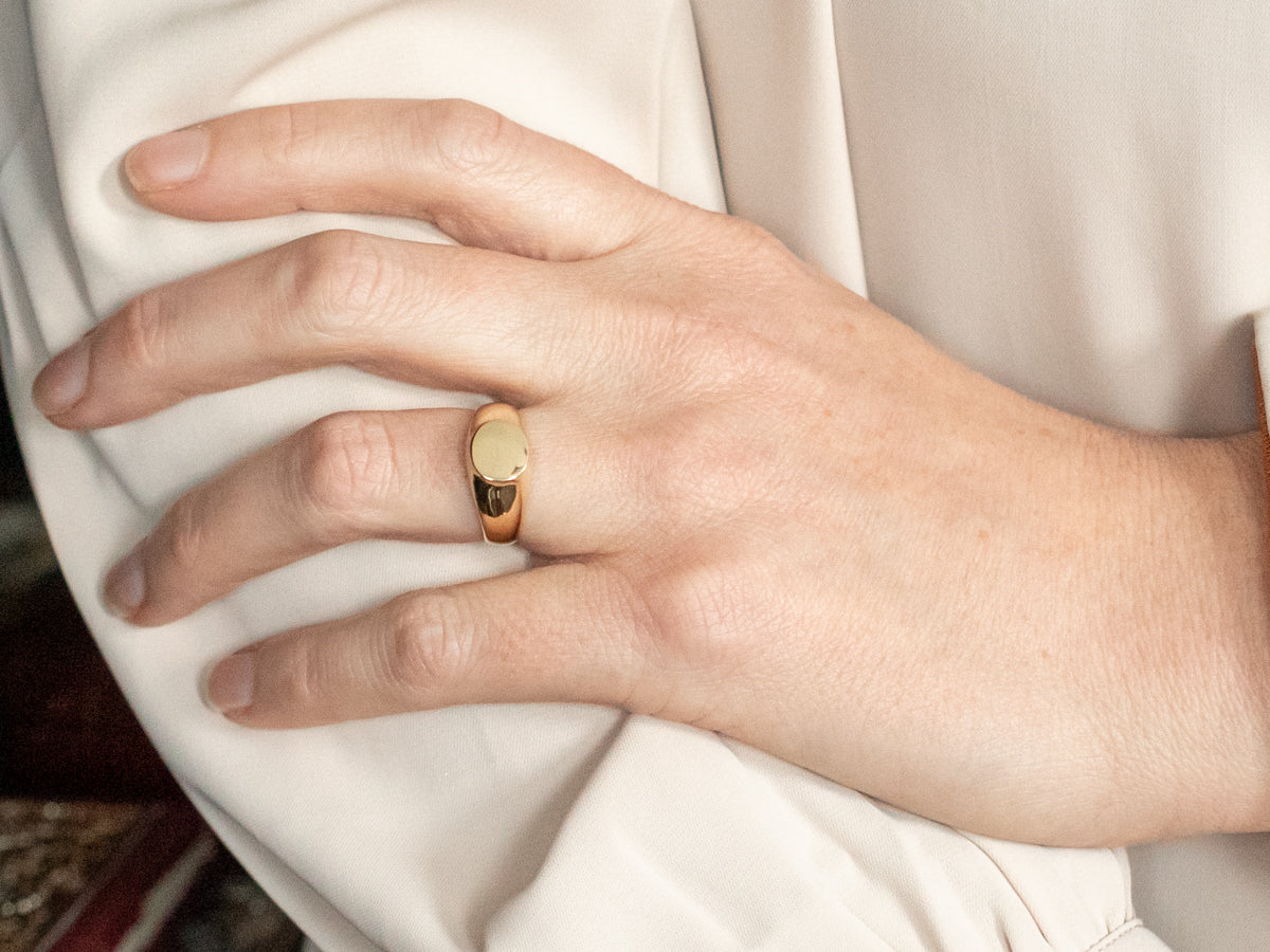 Yellow Gold Plain Signet Ring with East to West Oval Top