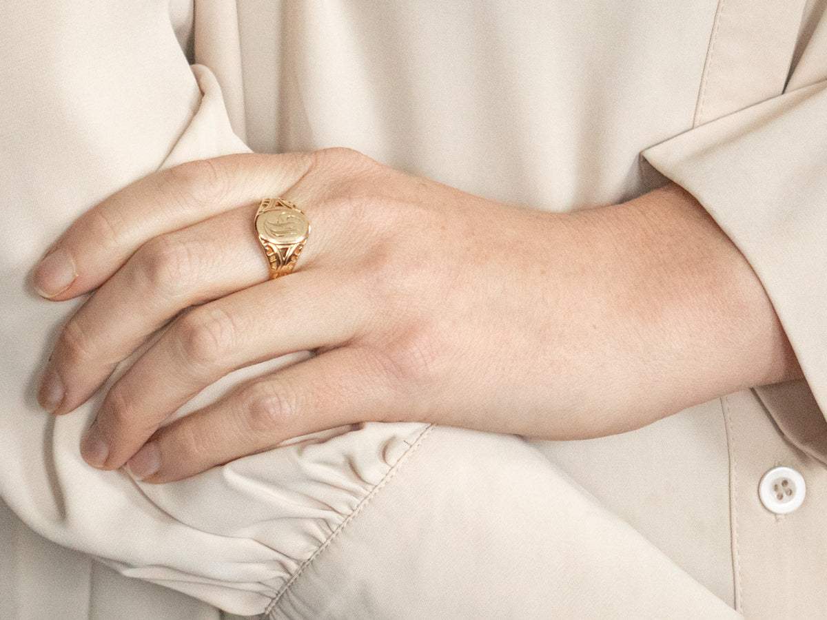 Anillo De Sello Grabado JB De Oro Amarillo