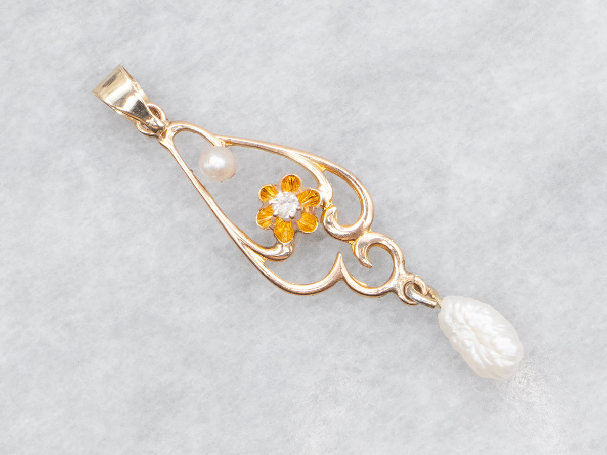 Colgante Lavalier de perlas y diamantes en oro amarillo