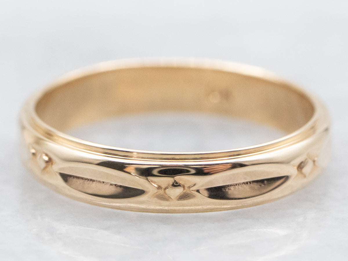 Vintage Gold Patterned Wedding Band