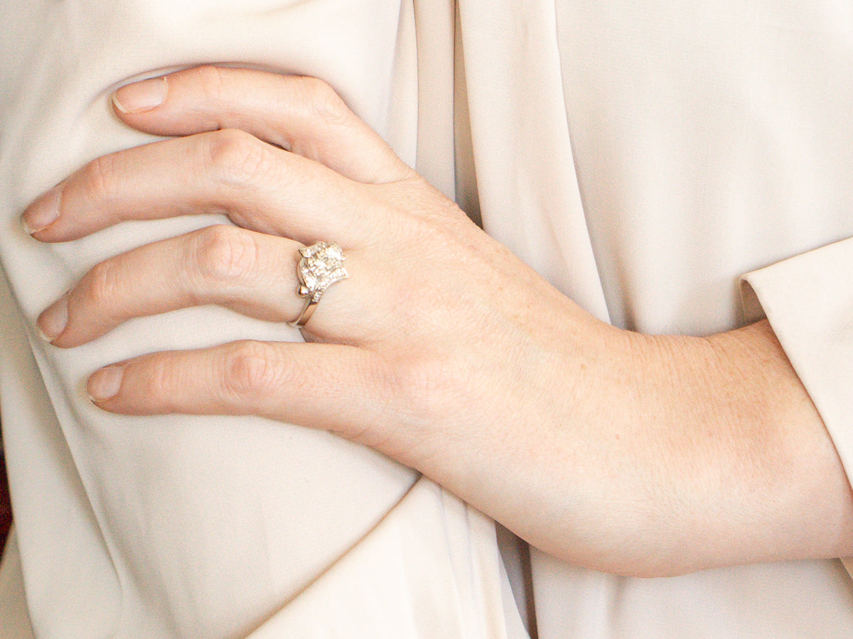 Anillo de oro blanco con diamantes