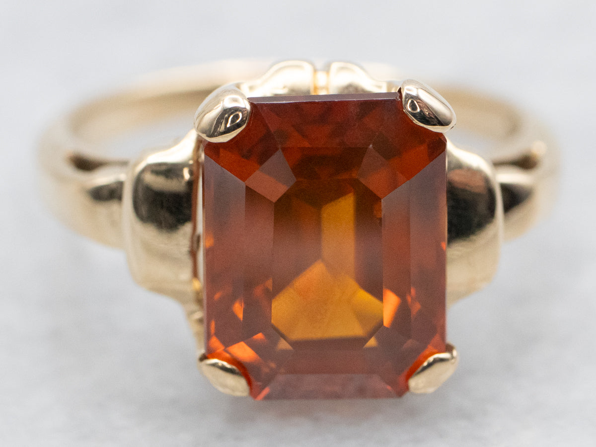 Anillo vintage de circonita naranja y oro