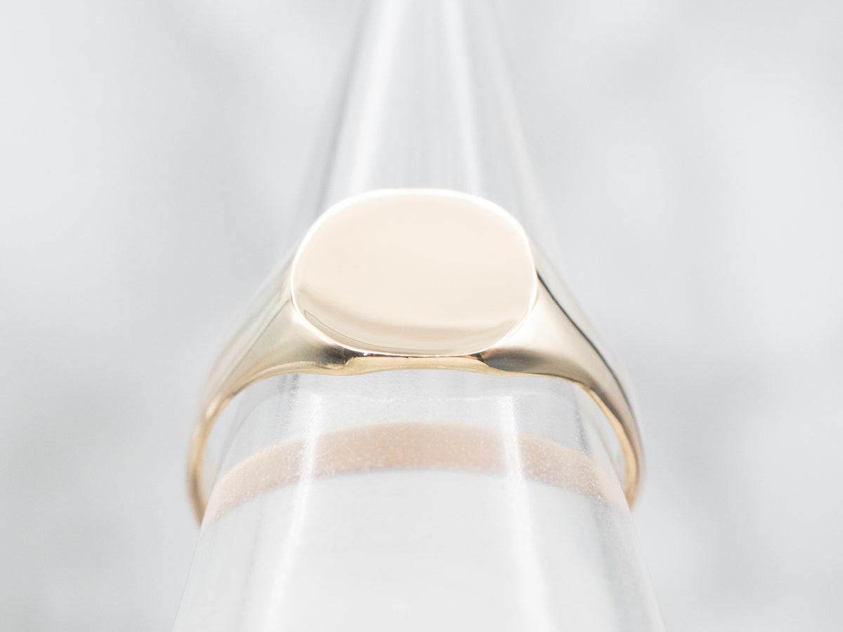 Unisex Plain Gold Oval-Top Signet Ring