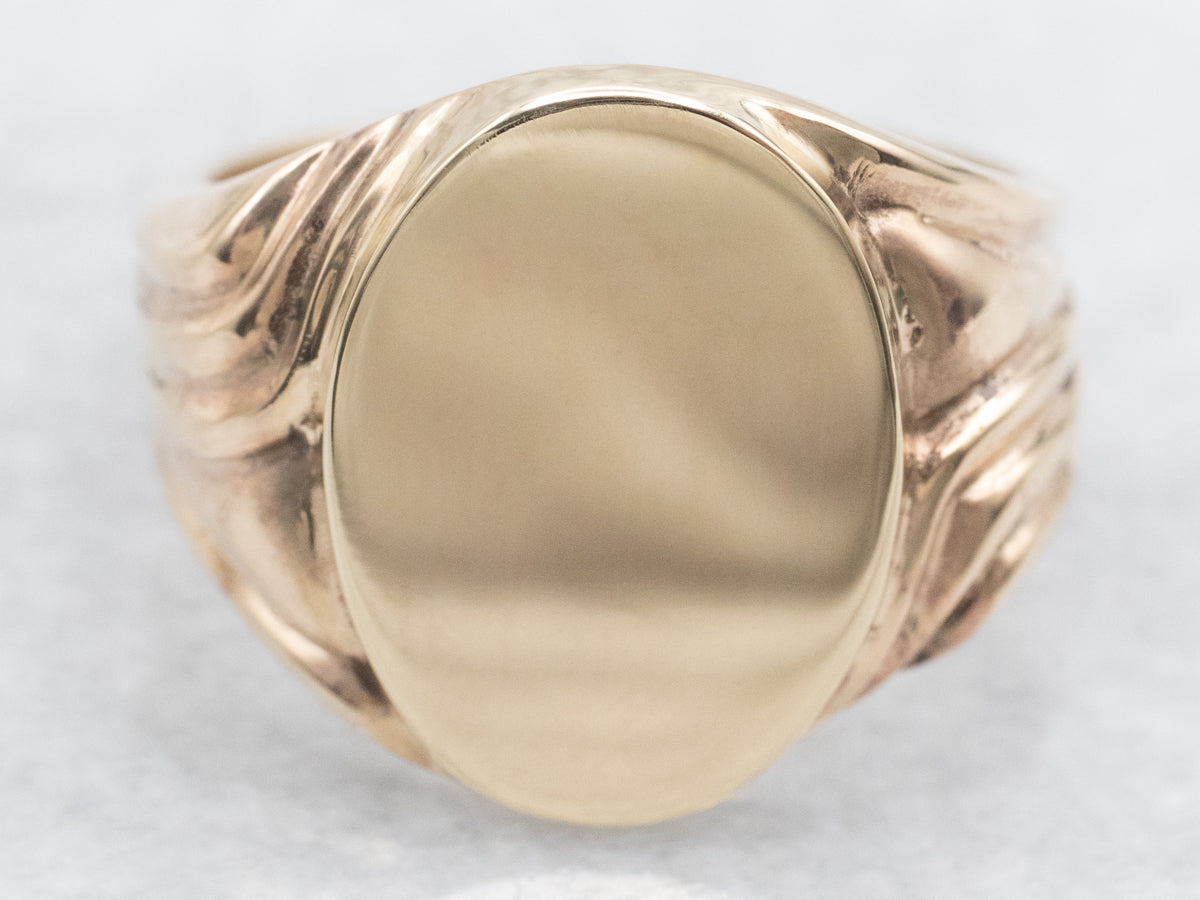 Men's Vintage Ribbed Gold Signet Ring