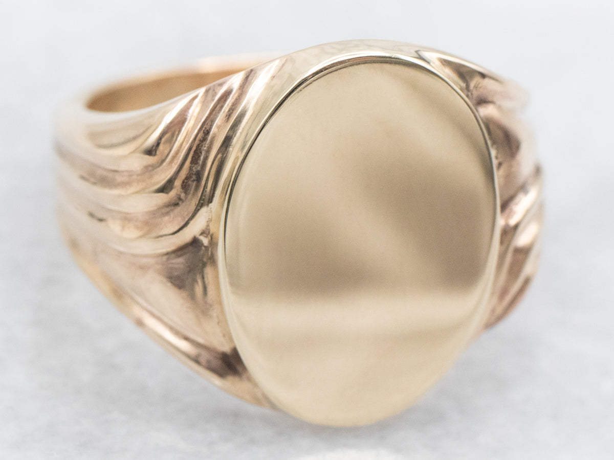 Men's Vintage Ribbed Gold Signet Ring