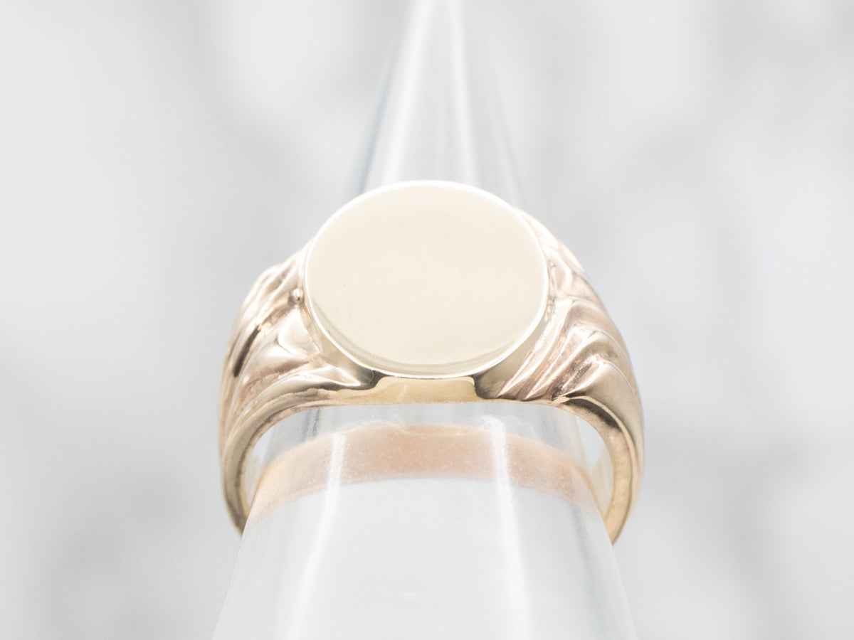 Men's Vintage Ribbed Gold Signet Ring