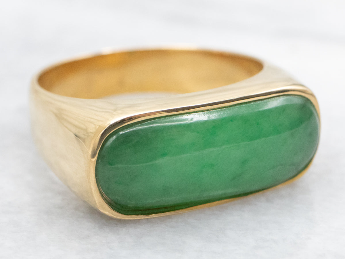 Sleek 18-Karat Gold Unisex Jadeite Ring