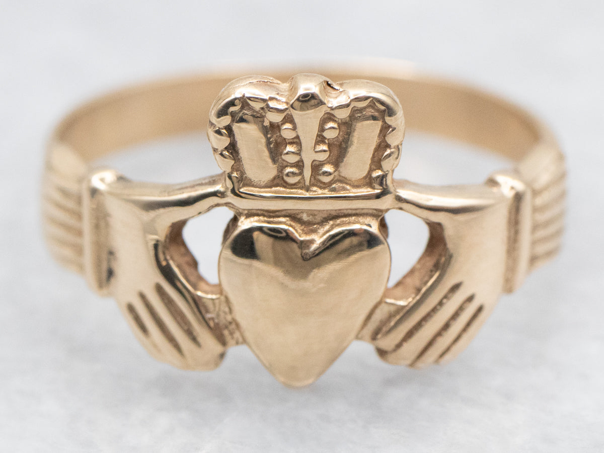 Classic Gold Irish Claddagh Band