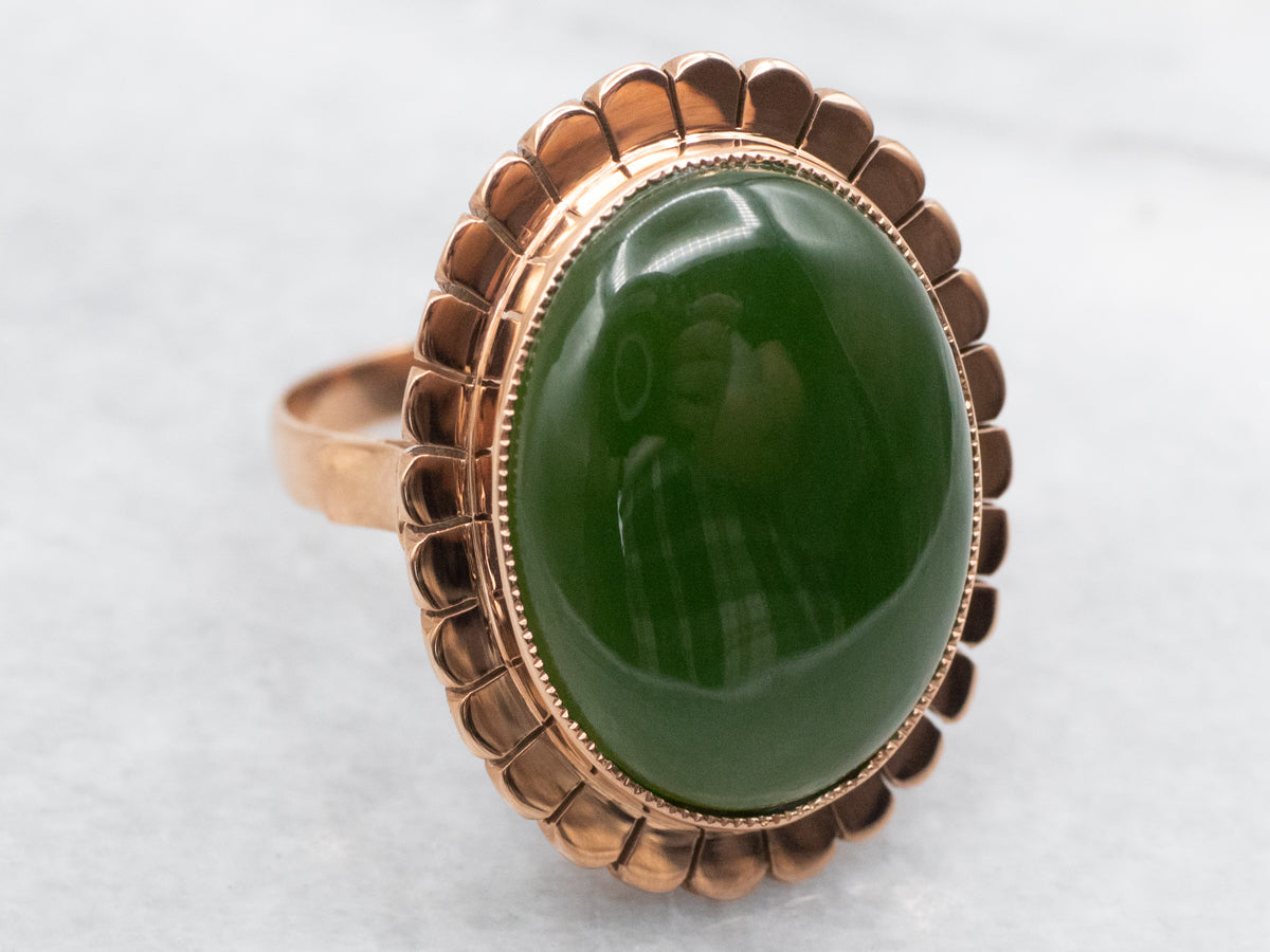 Vintage Gold Nephrite Jade Ring with Scalloped Edge