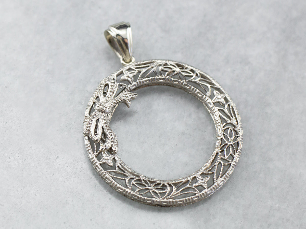 Art Deco Filigree Wreath White Gold Pendant