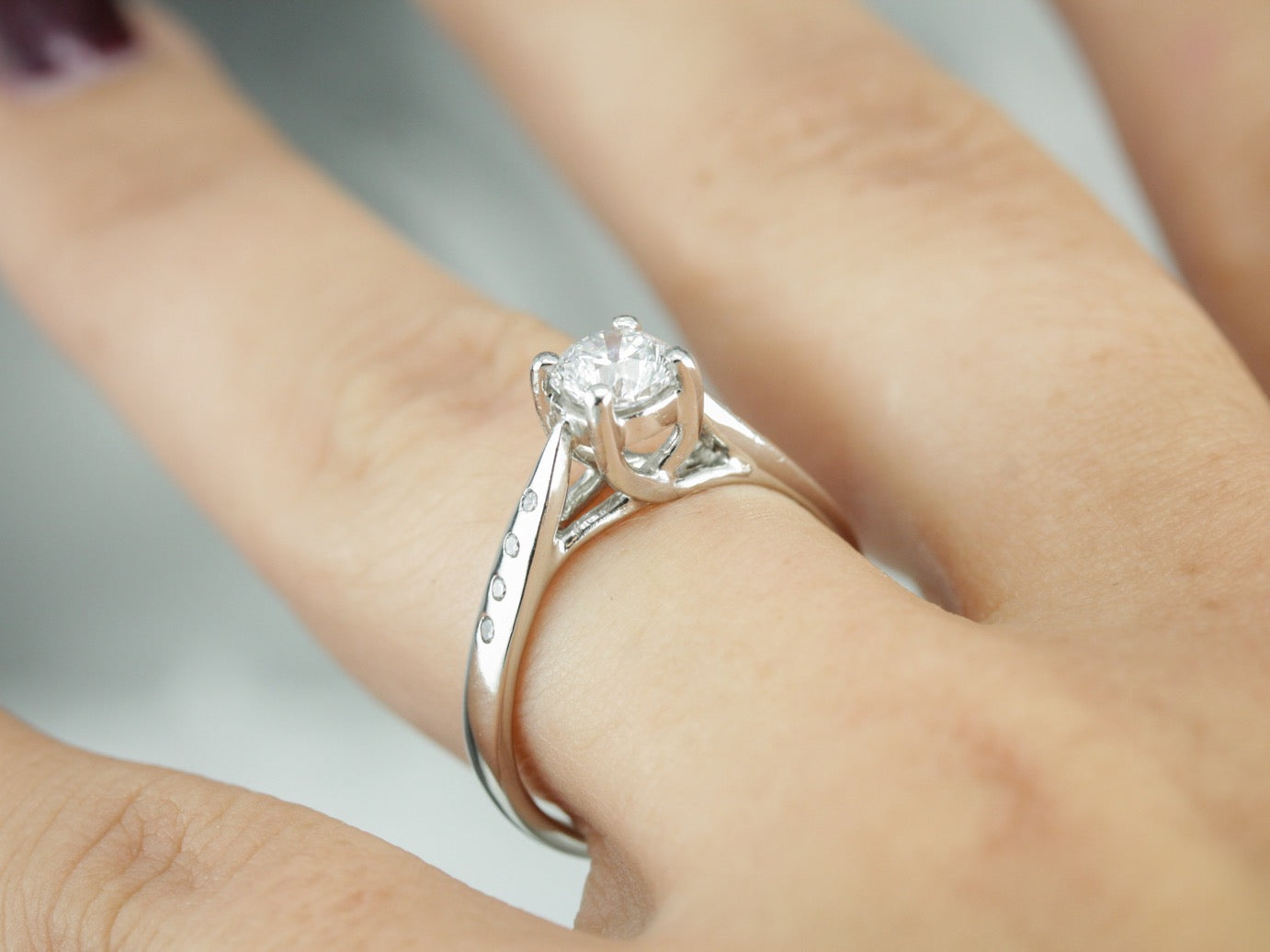 Gorgeous Diamond Engagement Ring in Platinum