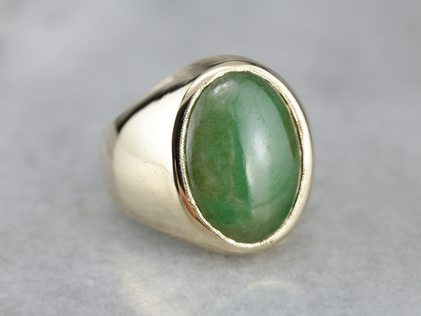 Vintage Men's Jadeite Ring in Yellow Gold