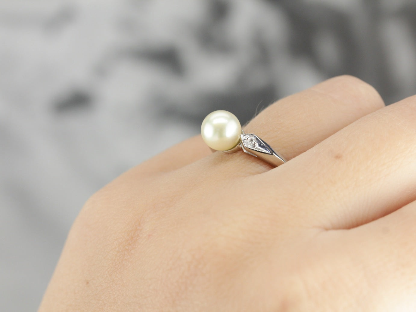 Pearl Solitaire White Gold Ring