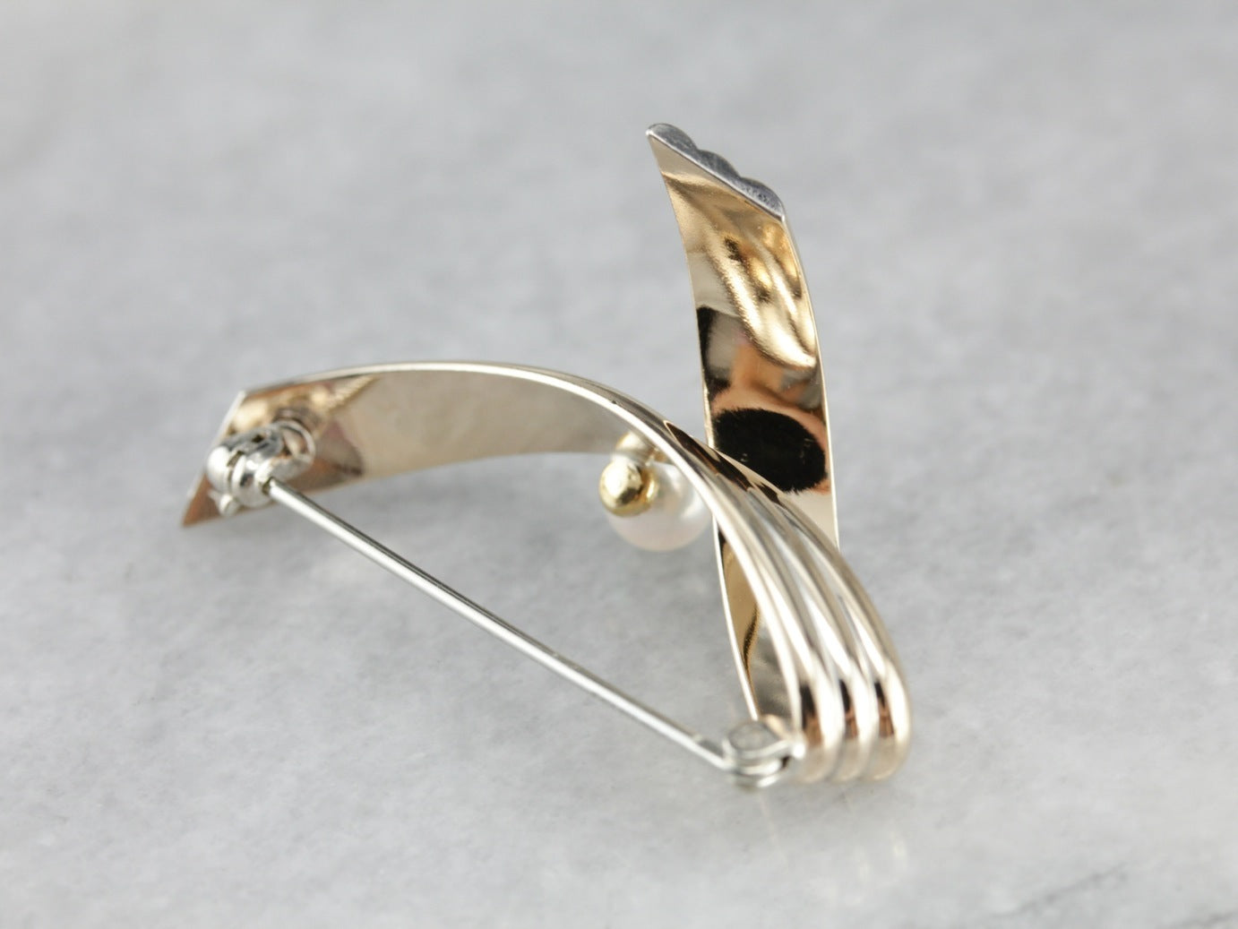 Modernist Pearl Gold Ribbon Brooch