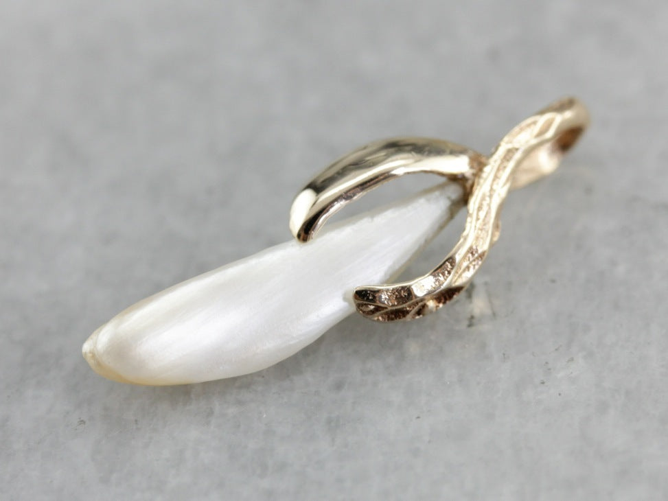 Natural Pearl Pendant in Yellow Gold