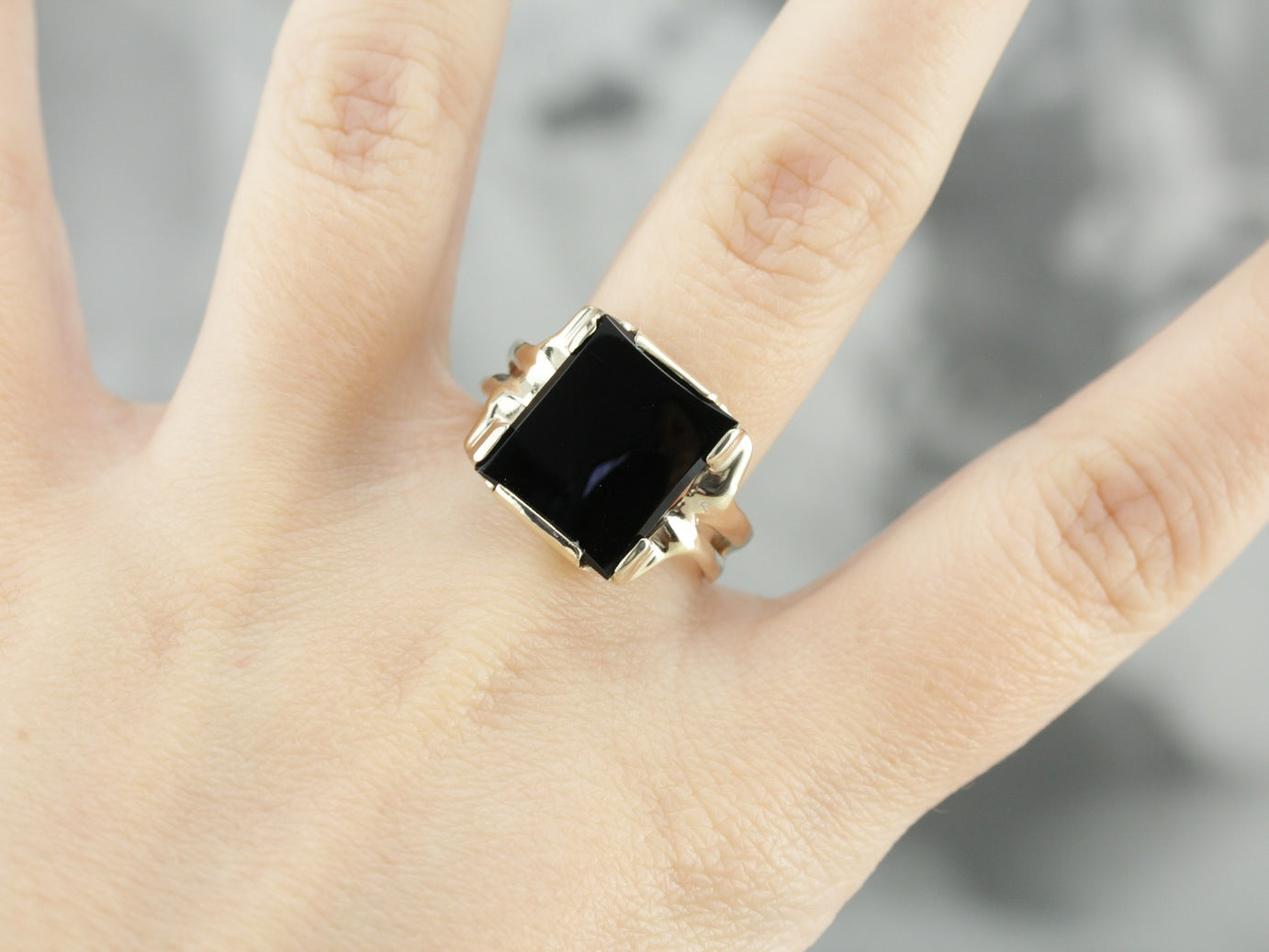 Unisex Retro Black Onyx Ring