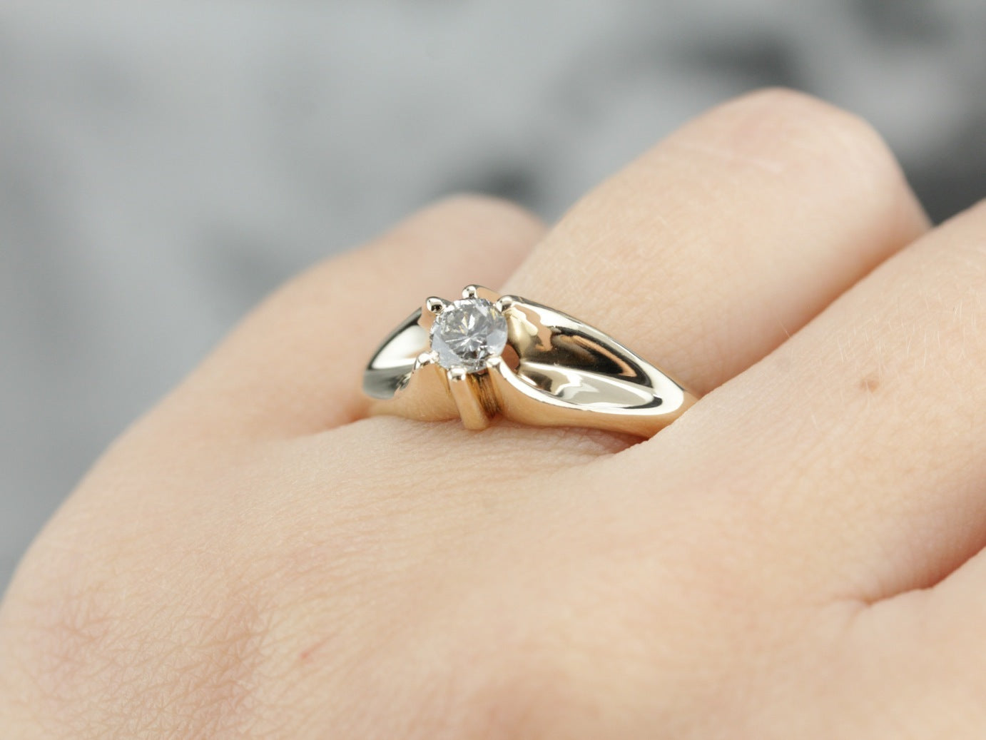 Anillo solitario de diamantes para hombre
