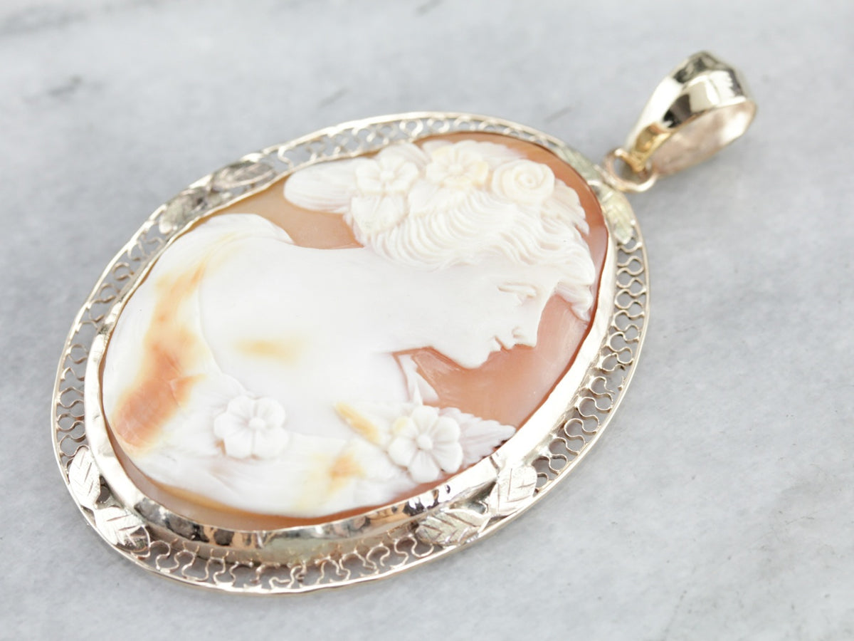 Vintage Cameo Filigree Pendant