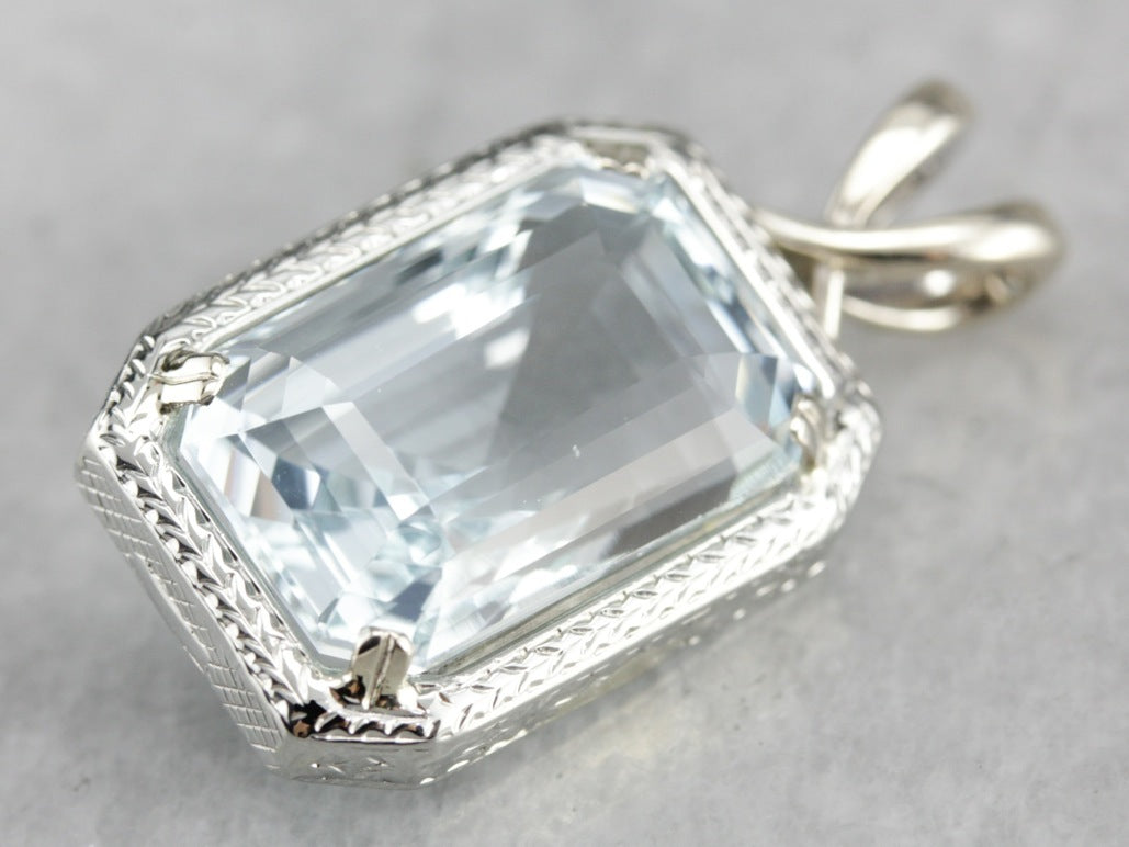 White Gold Aquamarine Pendant