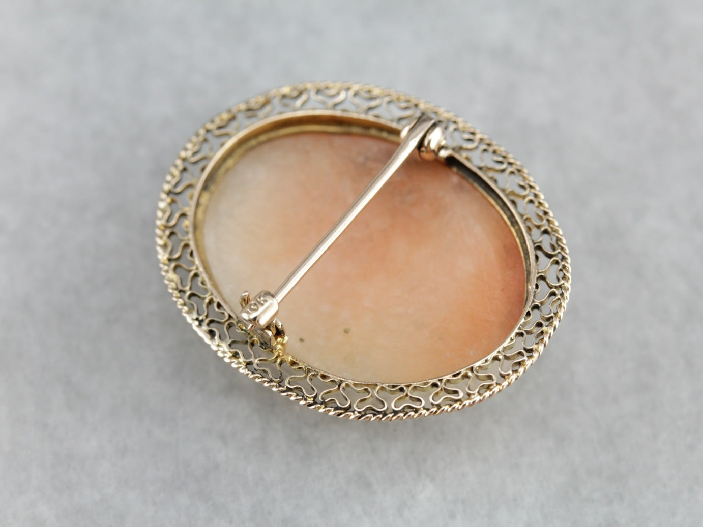 Vintage Cameo Gold Filigree Brooch