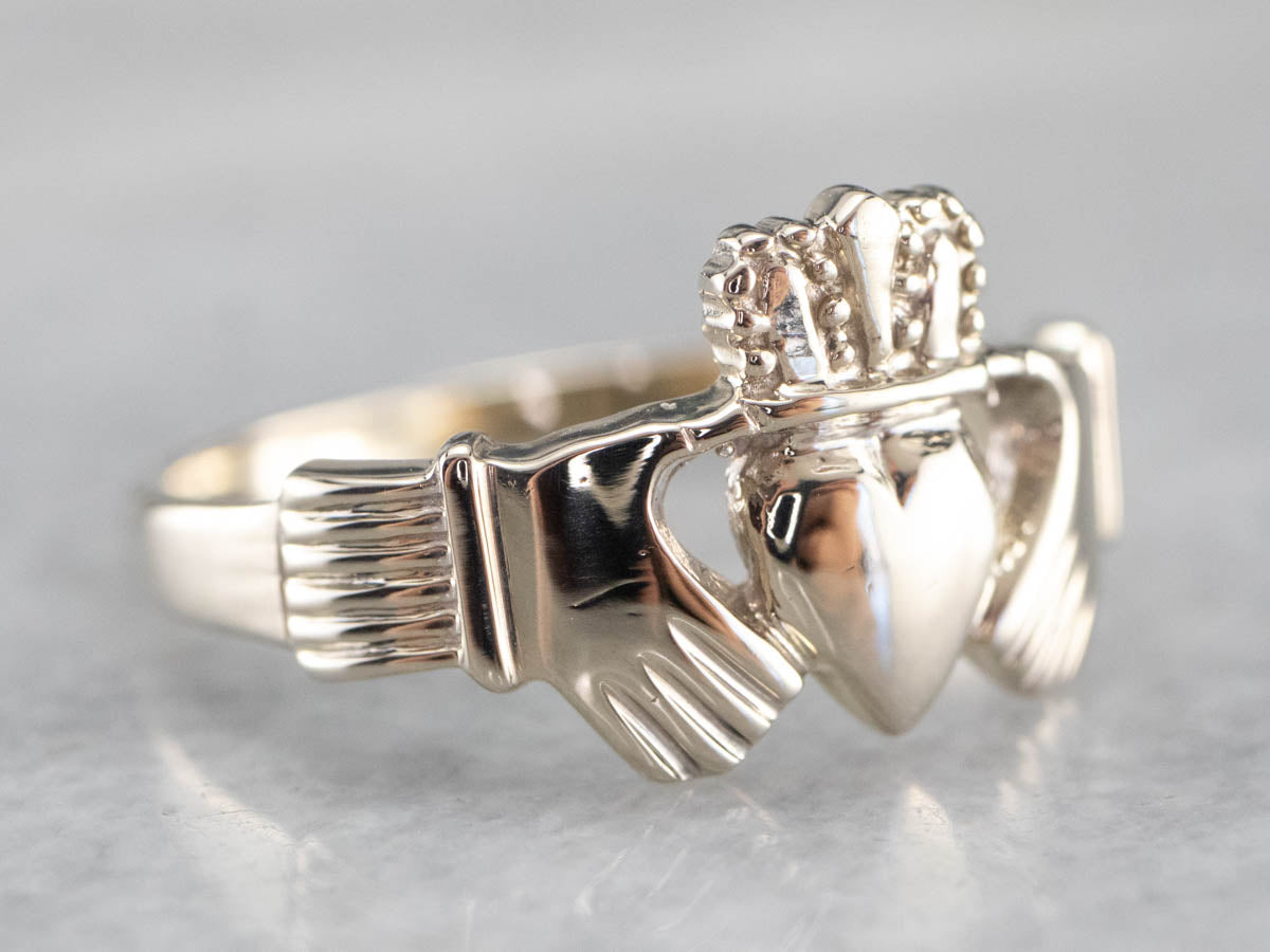 Anillo Claddagh de Oro Blanco