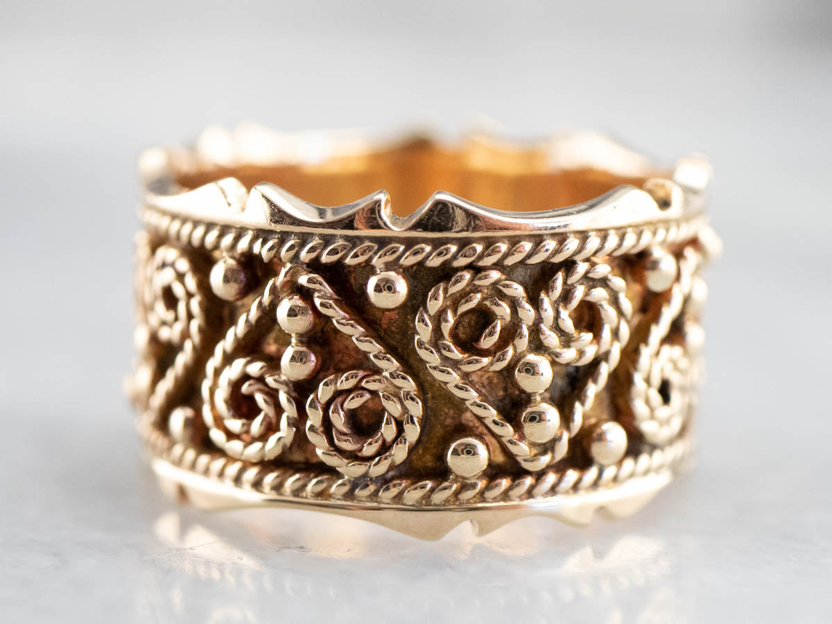 Ornate Yellow Gold Heart Pattern Band