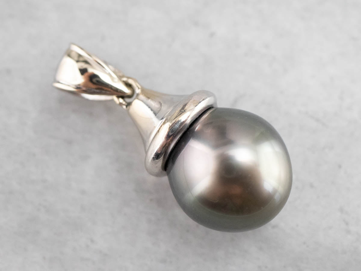 White Gold Black Pearl Pendant