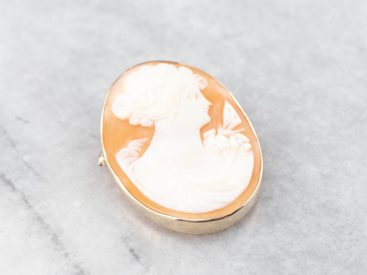 Vintage Gold Cameo Pendant or Pin